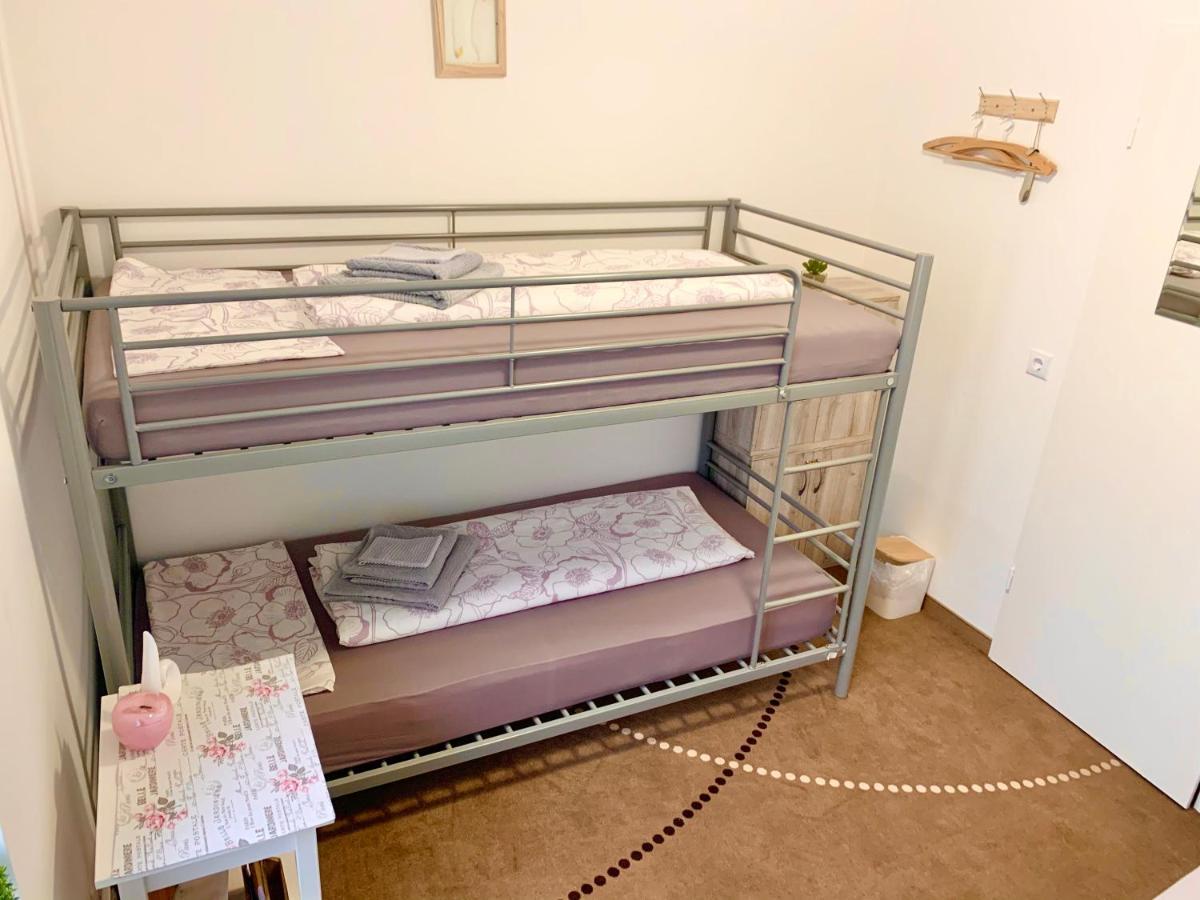 Single Bed 3-Bed Dormitory Room